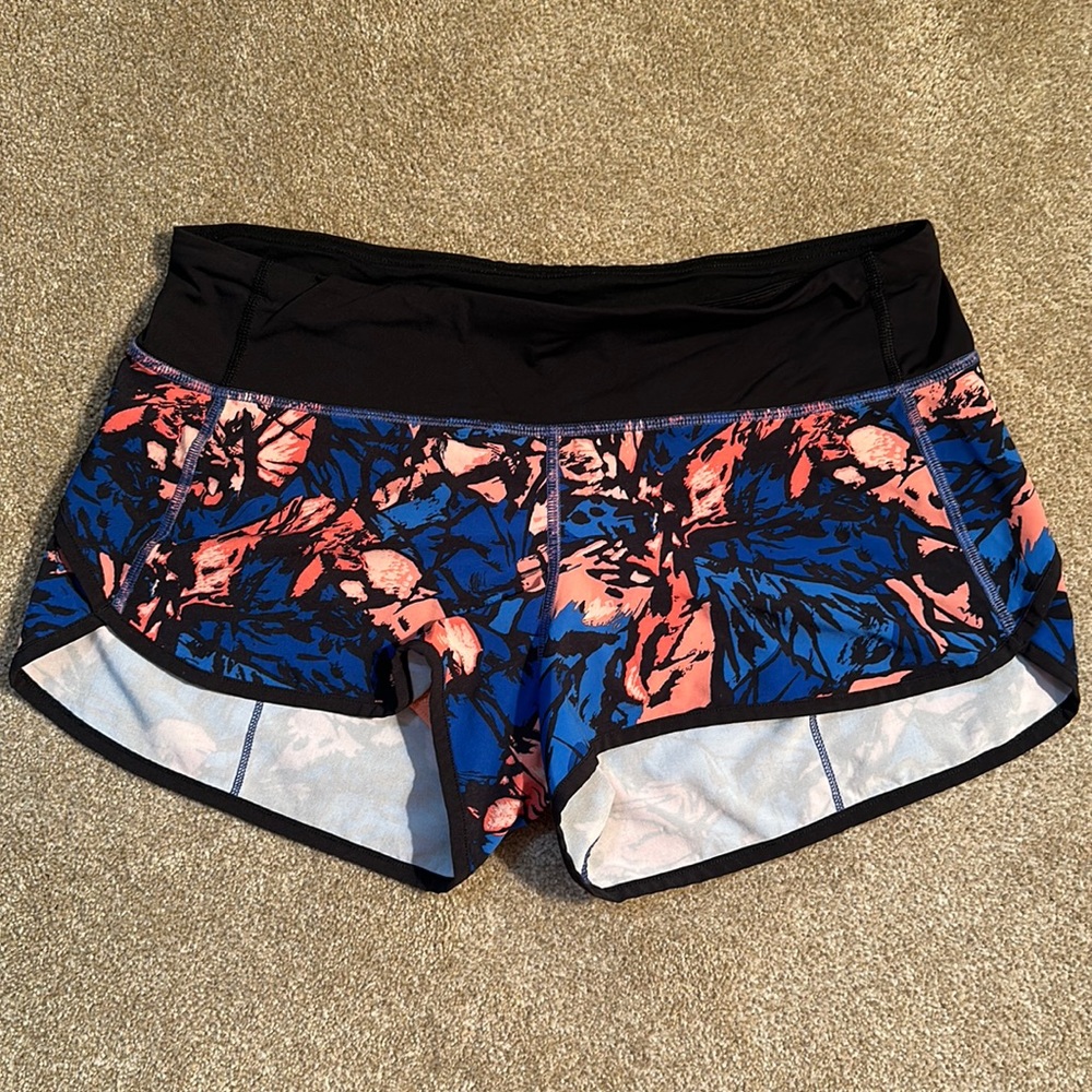 Lululemon Hotty Shorts Size 6